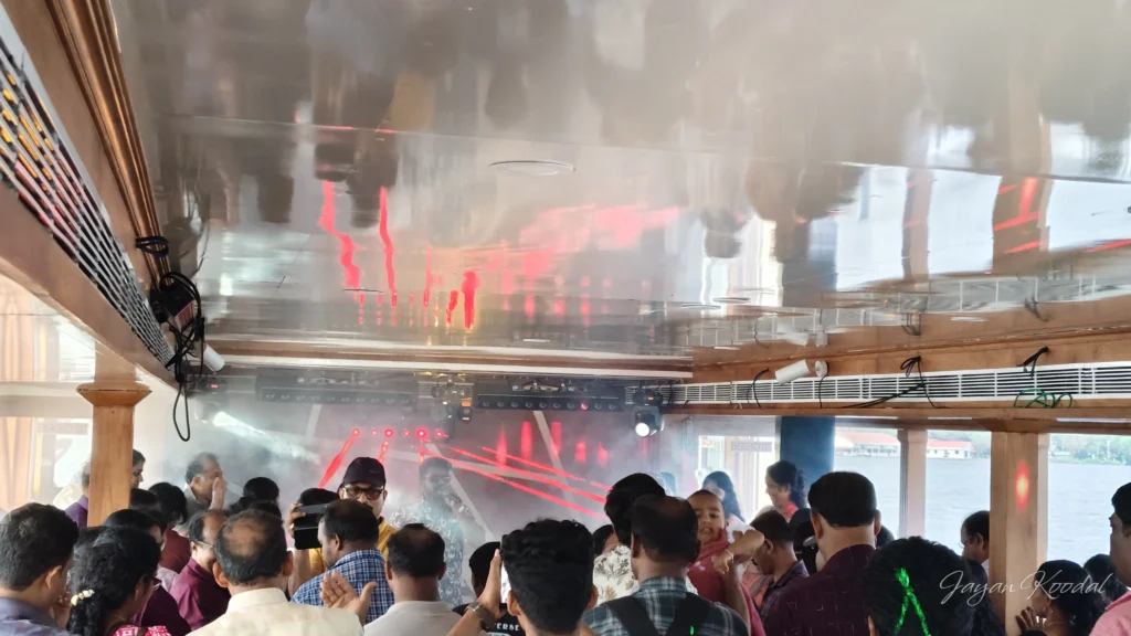 DJ party in kochi cruise ship