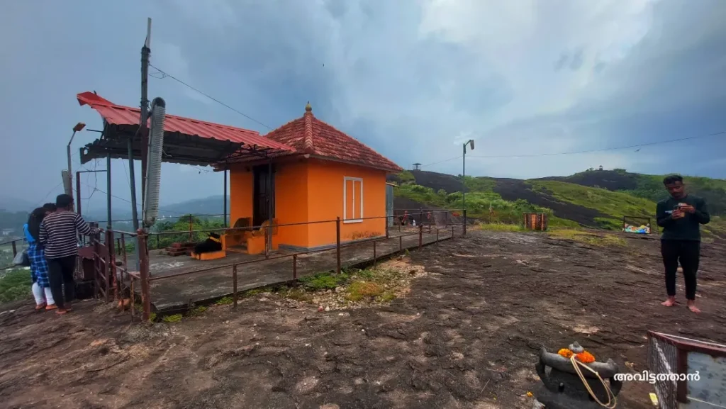 Chuttippara pathanamthitta chelavirichappara