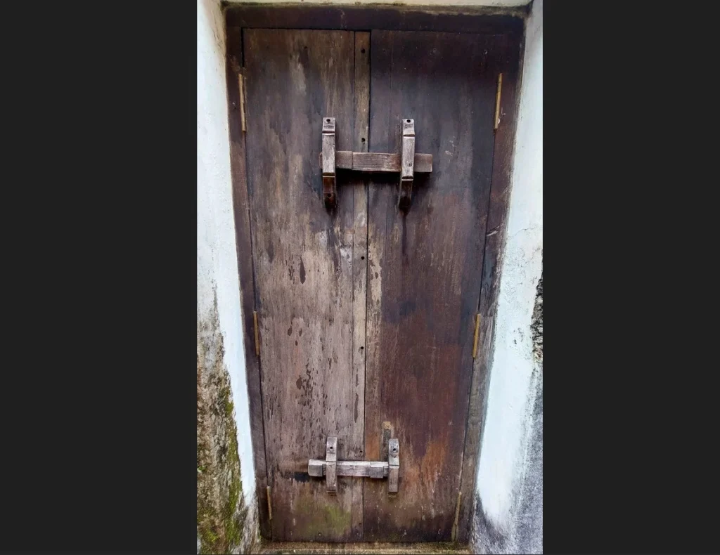 Krishnapuram palace kayamkulam old door