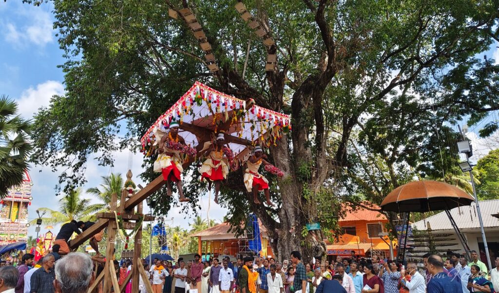 different type of thookkam in temples