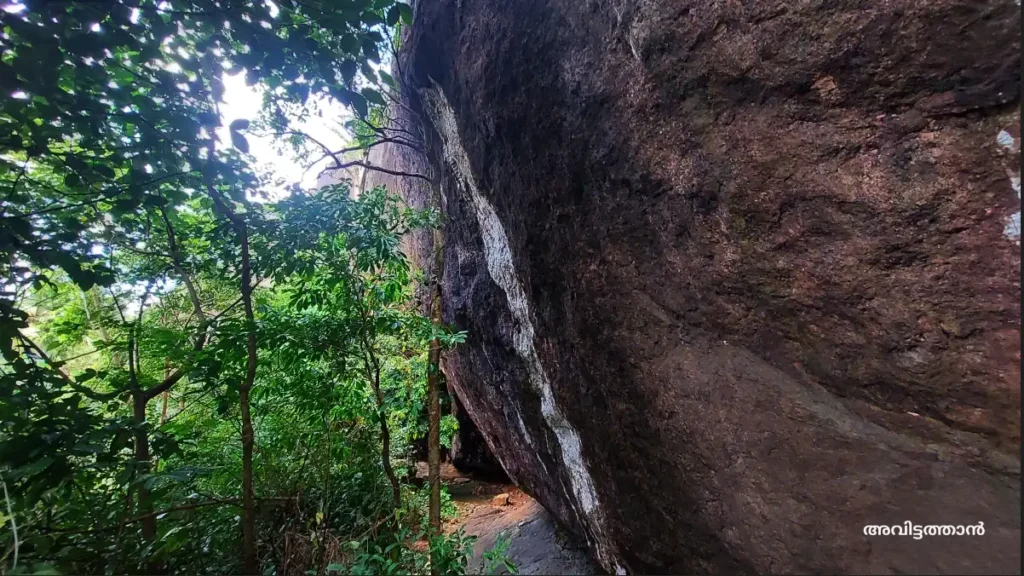 Rakshasanpara Koodal Rock Formations